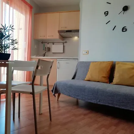 Apartamento-estudio Maite-3 アパート *