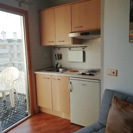 Apartamento-estudio Maite-3 アパート ベナルマデナ